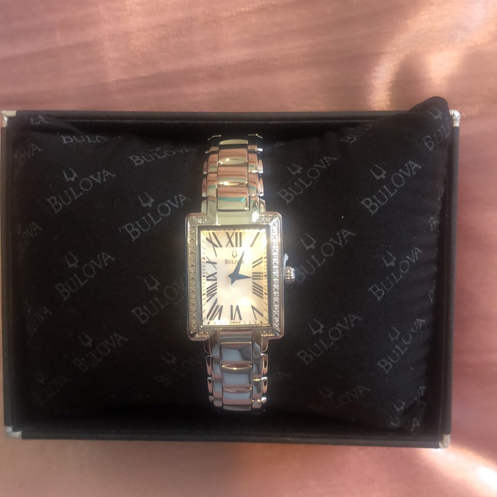 🌛3/$50 Bulova Silver Watch